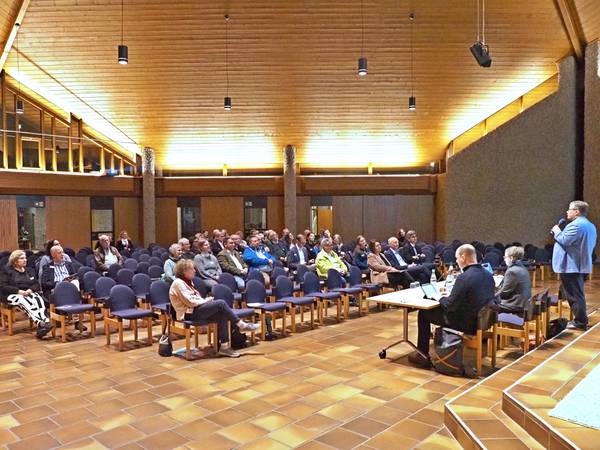 Wahlsynode 2025 - Wiederwahl der Schuldekanin Martina Dinner